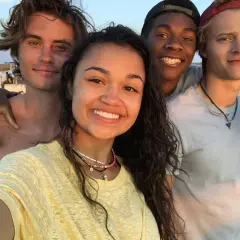 Aktorzy Outer Banks: kto gra w serialu i ich najciekawsze role w karierze