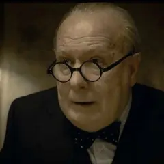 Gary Oldman jako Churchill w Czasie Mroku: Porywająca kreacja