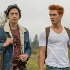 Riverdale i jego pierwszy sezon: Tajemnice, romanse i mroczne sekrety