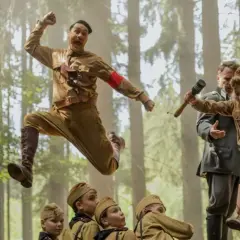 Film Jojo: Kontrowersyjna komedia o nazizmie, która wzrusza