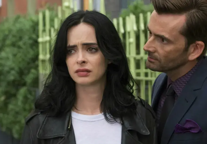 Jessica Jones: Opinie, Recenzje i Oceny Kontrowersyjnego Serialu