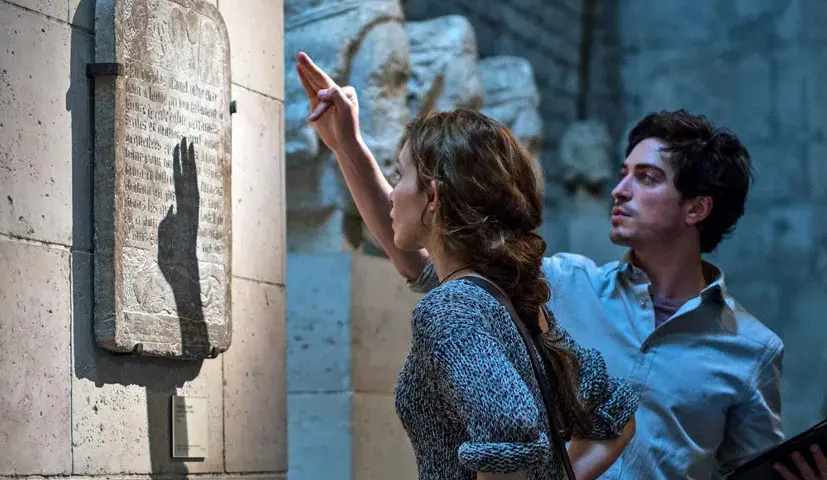 Jako w piekle tak i na ziemi na Netflix - Mroczna przygoda w katakumbach