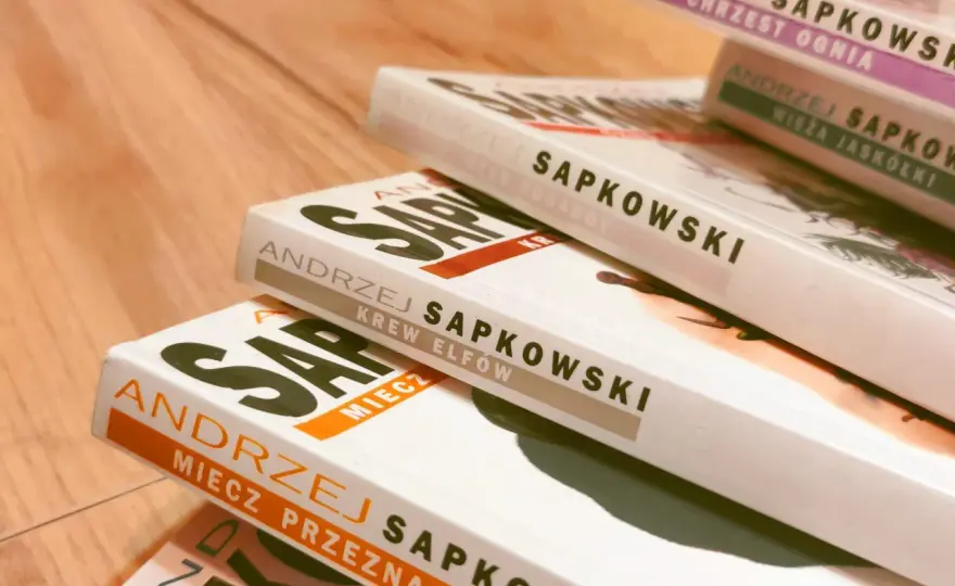 Jak czytać Wiedźmina? Najlepsza kolejność lektury
