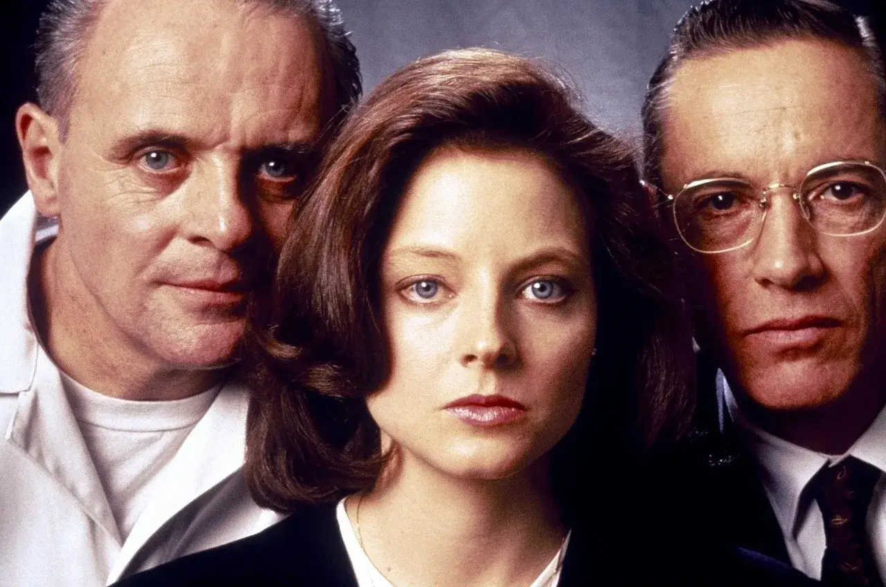Jodie Foster w filmach "Milczenie owiec" i "Kontakt". Trzy twarze, intensywne spojrzenia.