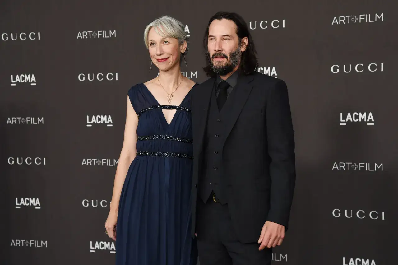 Keanu Reeves z żoną, Alexandrą Grant, na ściance Gucci i LACMA Art + Film Gala.