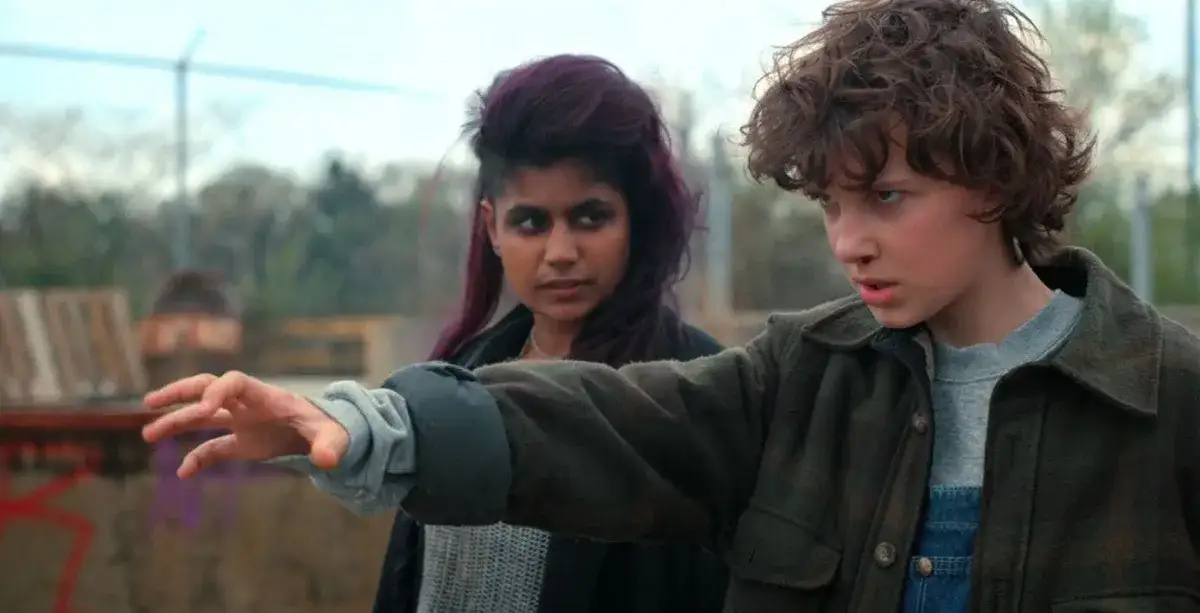 Zdjęcie Stranger Things Sezon 2 Odc 8: Fabuła i Emocje w Hawkins